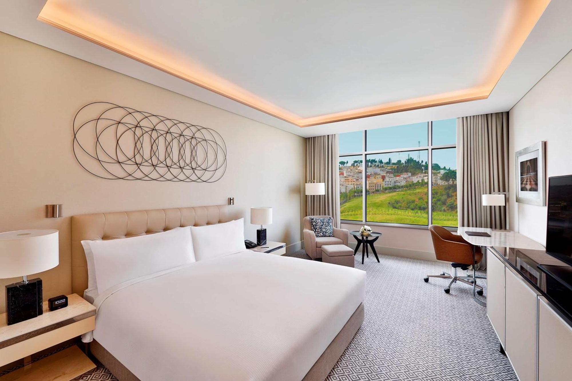 Hilton Tanger City Center Esterno foto Deluxe Room